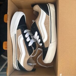 NIB Vans Knu-Skool Black/Brown Sneakers, Size 6 (US W 7.5)